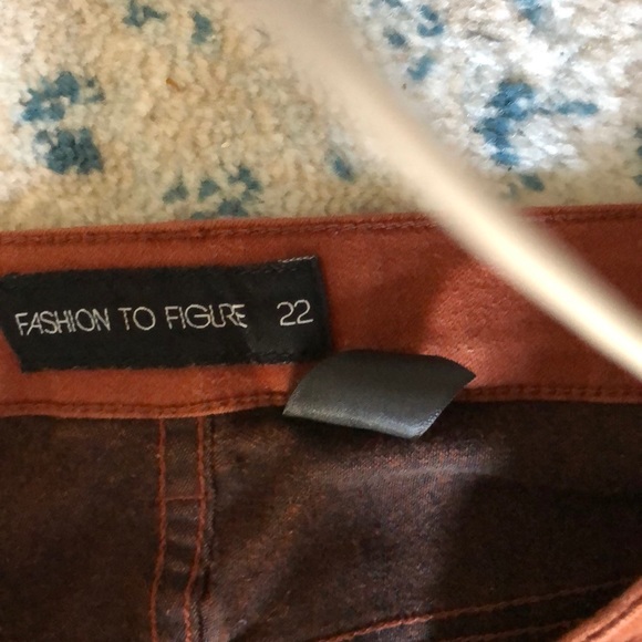 Brown pants - old and have been worn - Picture 3 of 4